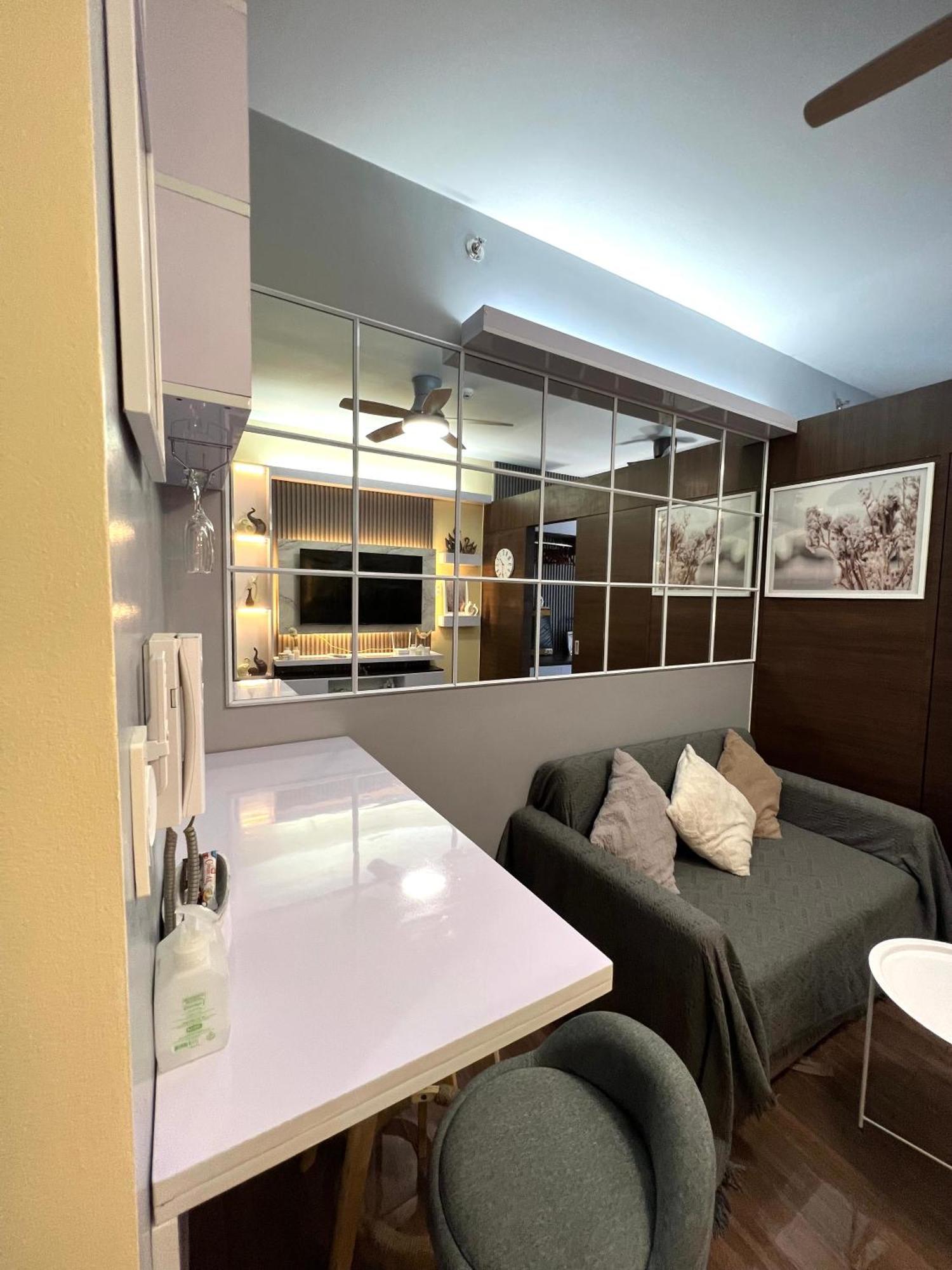 Apartment In Air Residences, Makati With Wifi, Netflix, Pool, Mall And More Manila Exterior foto